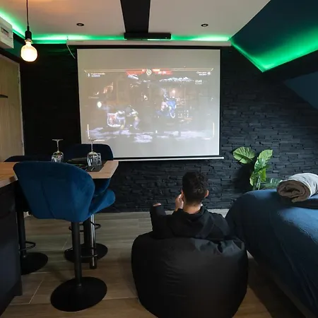 Capsule Color Deluxe Balneo I Ecran Cinema I Console De Jeux Trith-Saint-Leger