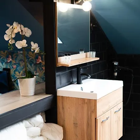 Capsule Color Deluxe Balneo I Ecran Cinema I Console De Jeux Appartement Trith-Saint-Leger