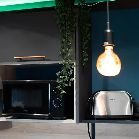 Capsule Color Deluxe Balneo I Ecran Cinema I Console De Jeux Appartement *