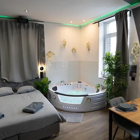 Capsule Color Deluxe Balneo I Ecran Cinema I Console De Jeux *