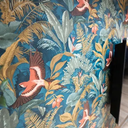 Appartement Capsule Color Deluxe Balneo I Ecran Cinema I Console De Jeux Trith-Saint-Leger