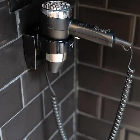 Appartement Capsule Color Deluxe Balneo I Ecran Cinema I Console De Jeux Trith-Saint-Leger