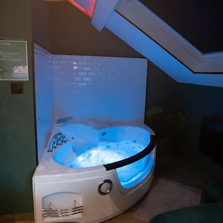 Capsule Color Deluxe Balneo I Ecran Cinema I Console De Jeux