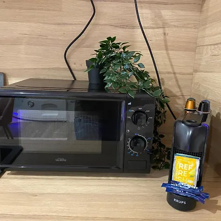 Appartement Capsule Color Deluxe Balnéo I écran Cinéma I Console De Jeux *