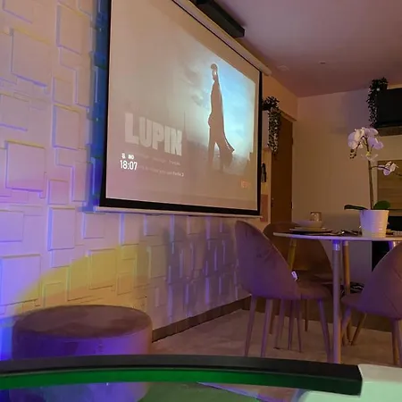 Capsule Color Deluxe Balneo I Ecran Cinema I Console De Jeux * Trith-Saint-Leger