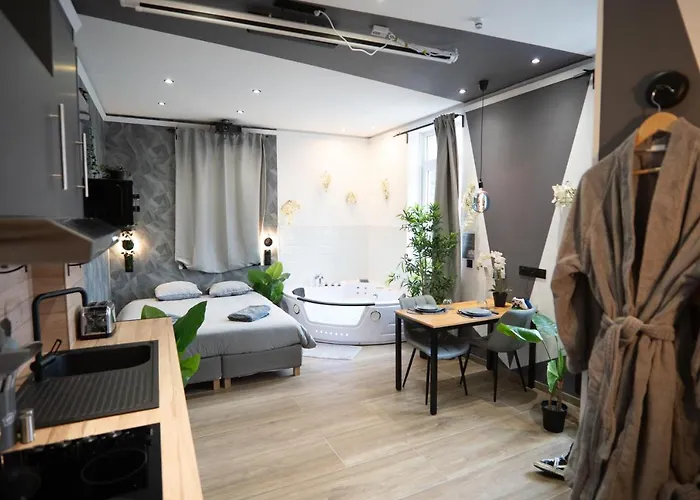 Capsule Color Deluxe Balnéo I écran Cinéma I Console De Jeux * Trith-Saint-Leger