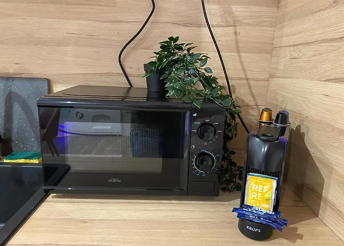 Appartement Capsule Color Deluxe Balnéo I écran Cinéma I Console De Jeux *