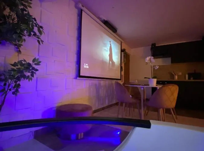 Capsule Color Deluxe Balnéo I écran Cinéma I Console De Jeux Trith-Saint-Leger